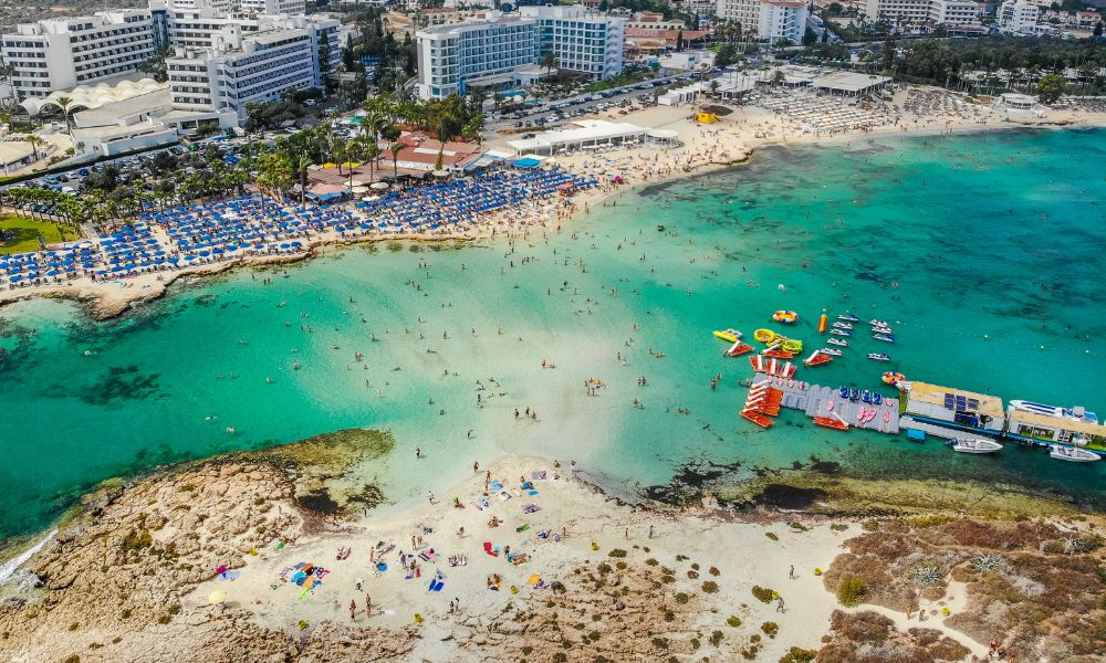 תמונה של חוף ניסי ביץ' קפריסין